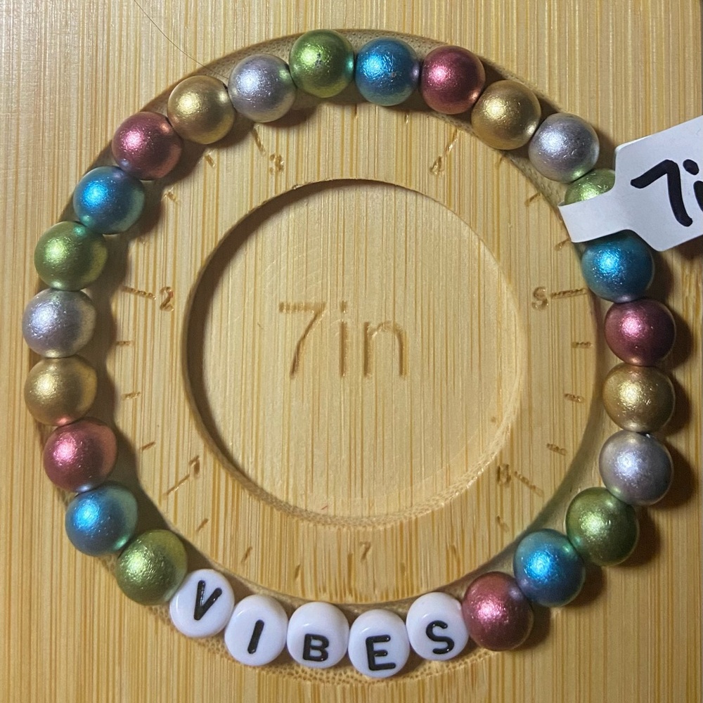 Matte Metallic Multicolor Beaded Bracelet with 'VIBES' Charm